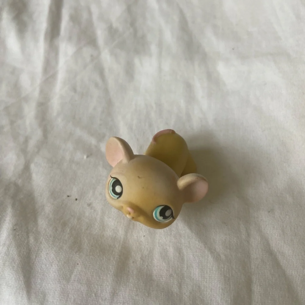 Littlest Pet Shop littlest pet